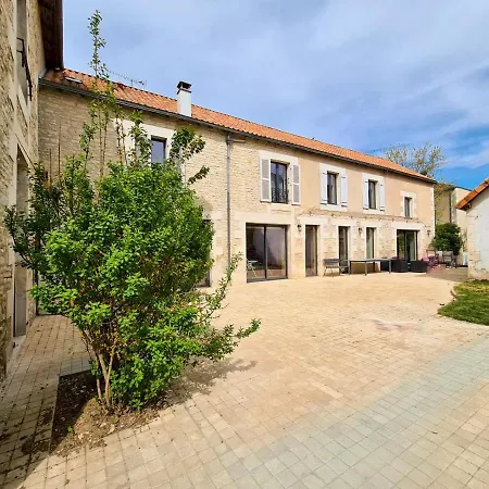 La Longere De Neuville-futuroscope-poitiers 3*